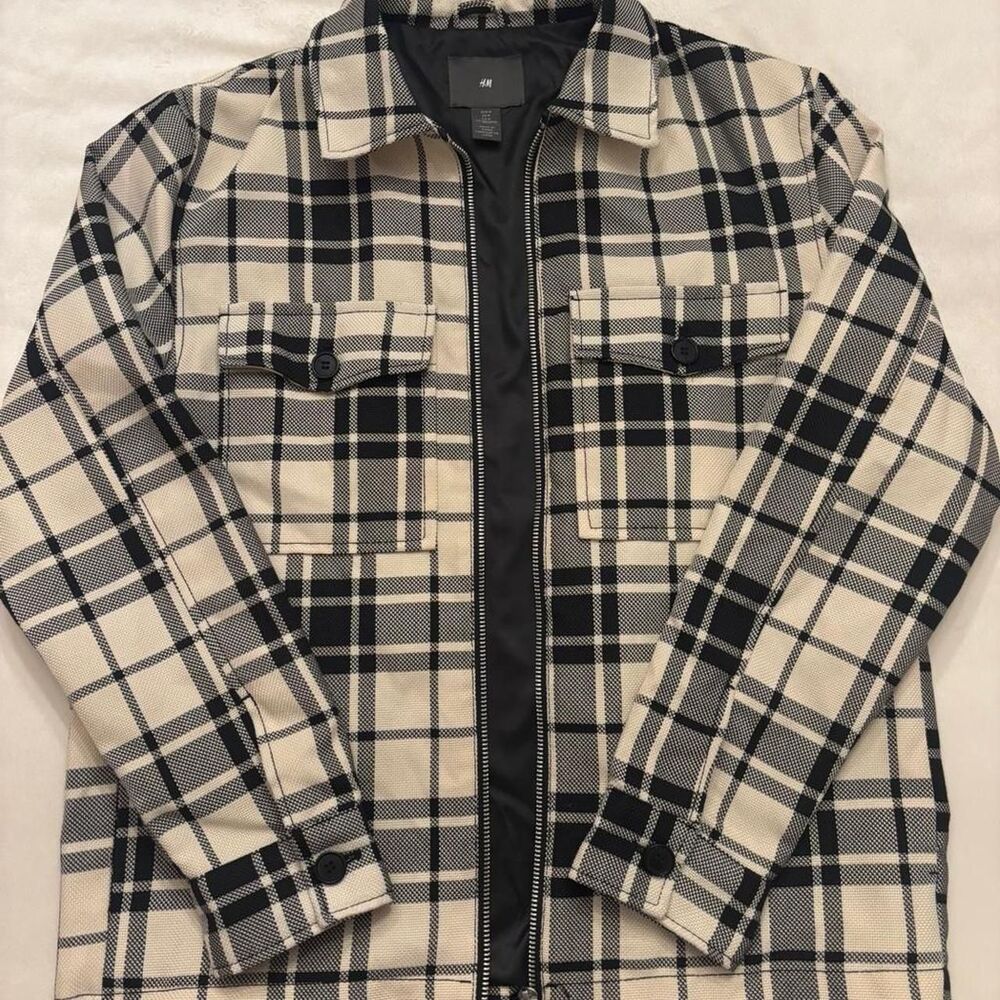H&M Women’s Oversized Black & White Plaid Jacket – Size M
